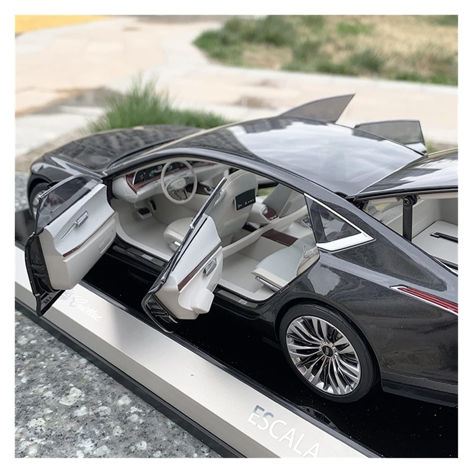 Amazon | ミニカー スケールモデルカー 1：18GMキャデラックCT8